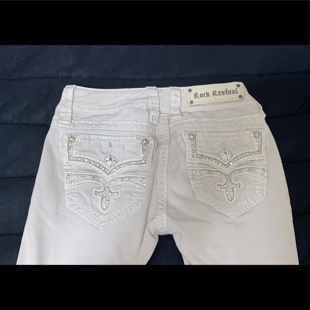 ROCK REVIVAL Khaki/Tan size 27 jeans